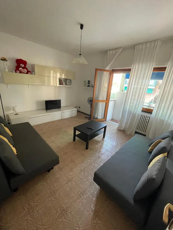 La Casa Di Andre Daire Rapallo 0*,  İtalya